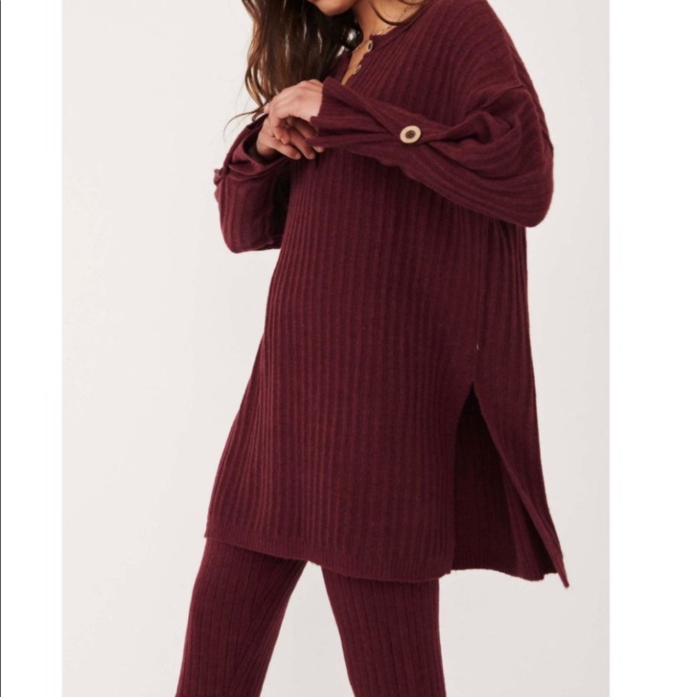 Free people around the clock set